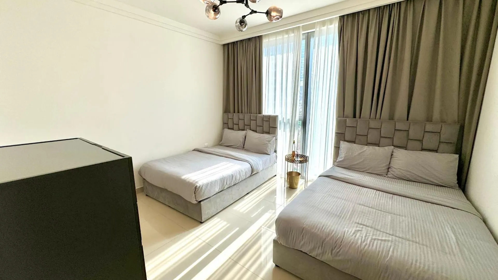 Next To Burj Khalifa Dubai Mall 1 Bedroom Luxe Apartment